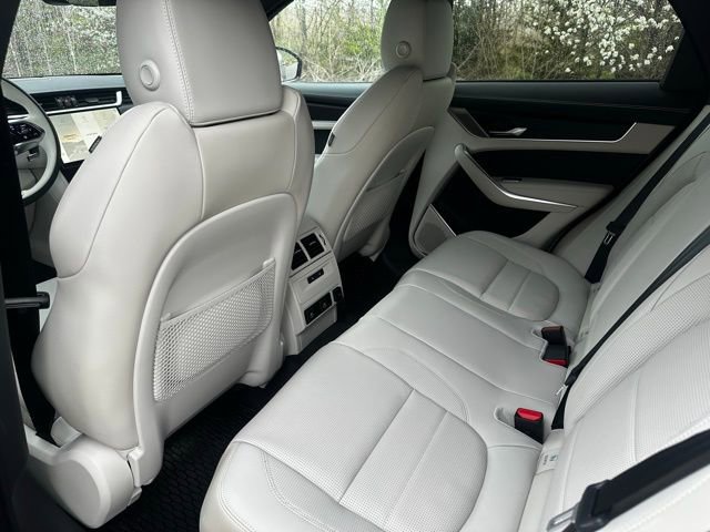 Used 2026 Jaguar F-PACE R-Dynamic S image 14