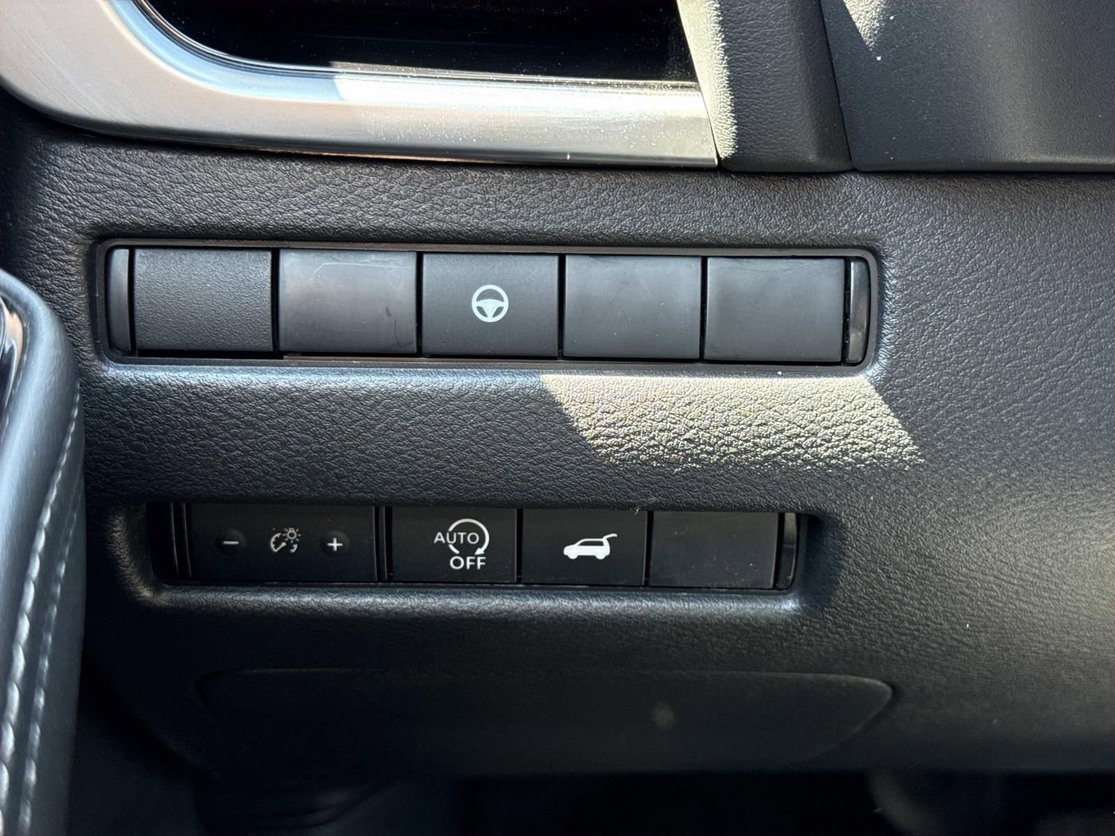 Used 2026 Nissan Rogue SL AWD/4WD image 18