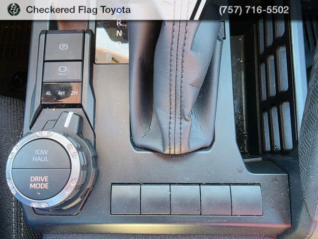 Used 2025 Toyota 4Runner SR5 AWD/4WD image 19