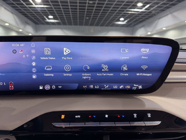 Used 2025 Buick Enclave Avenir w/ Super Cruise Package FWD image 17