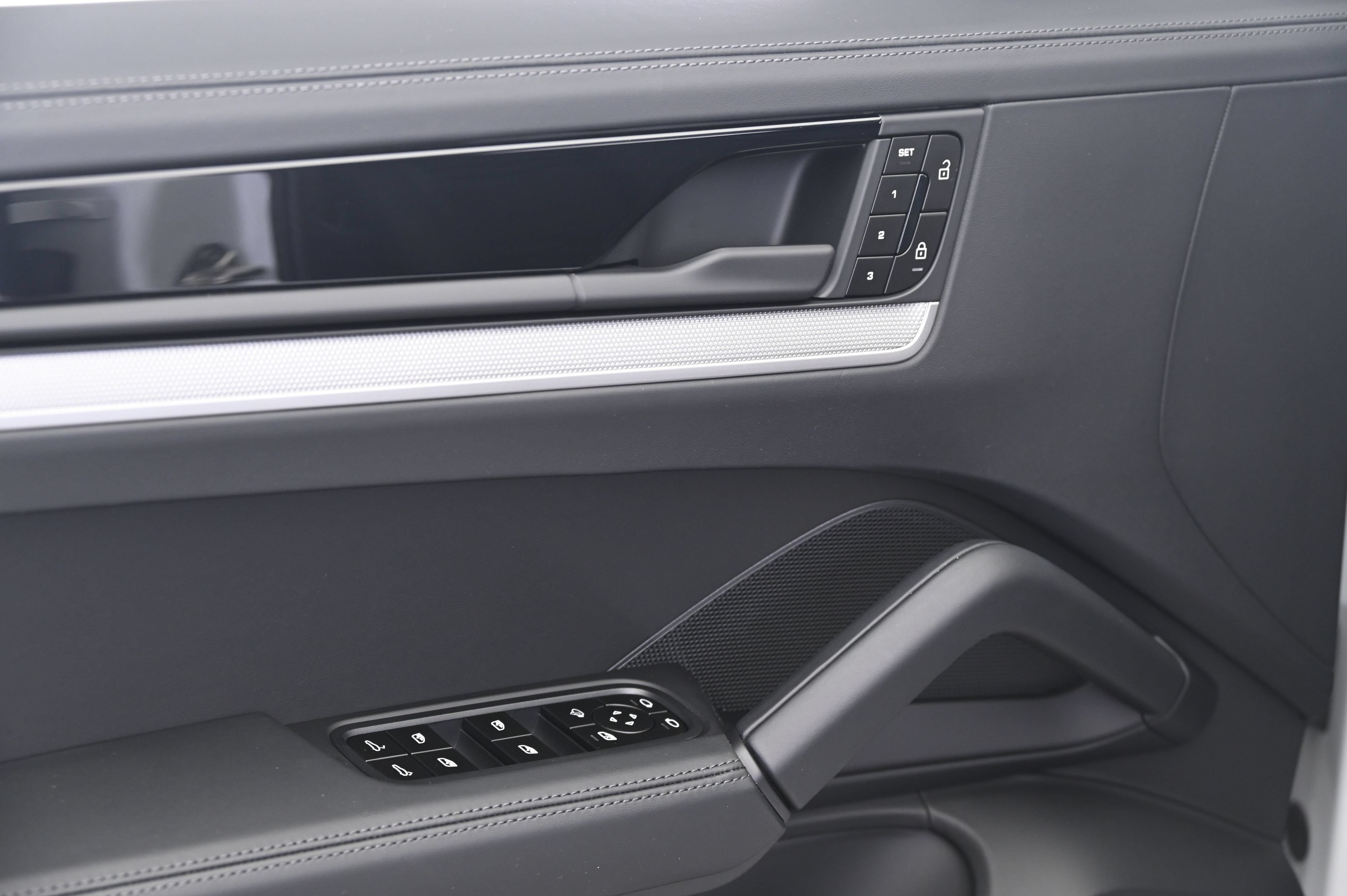 Certified 2026 Porsche Cayenne S AWD/4WD image 27