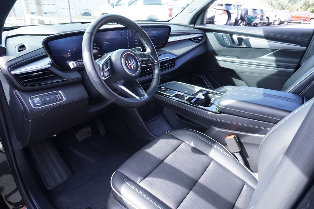 Certified 2025 Buick Enclave Preferred image 17