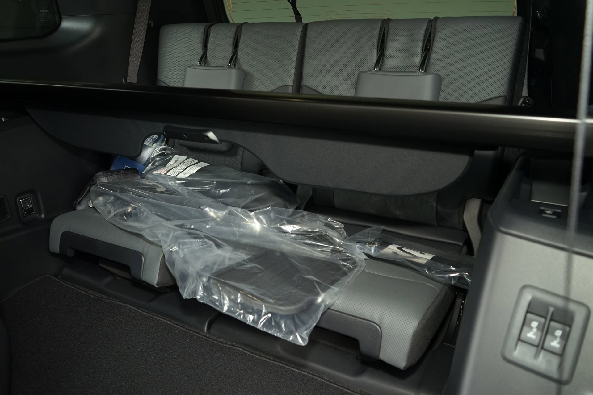 Used 2026 Lexus GX 550 w/ Accessory Package (ZB) image 22