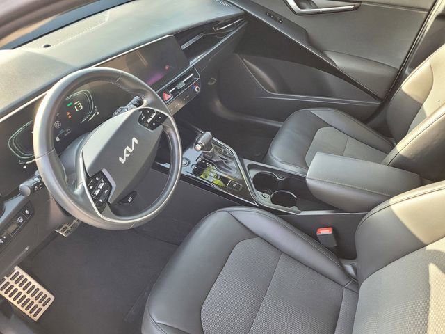 Used 2023 Kia Niro EX Touring FWD image 9