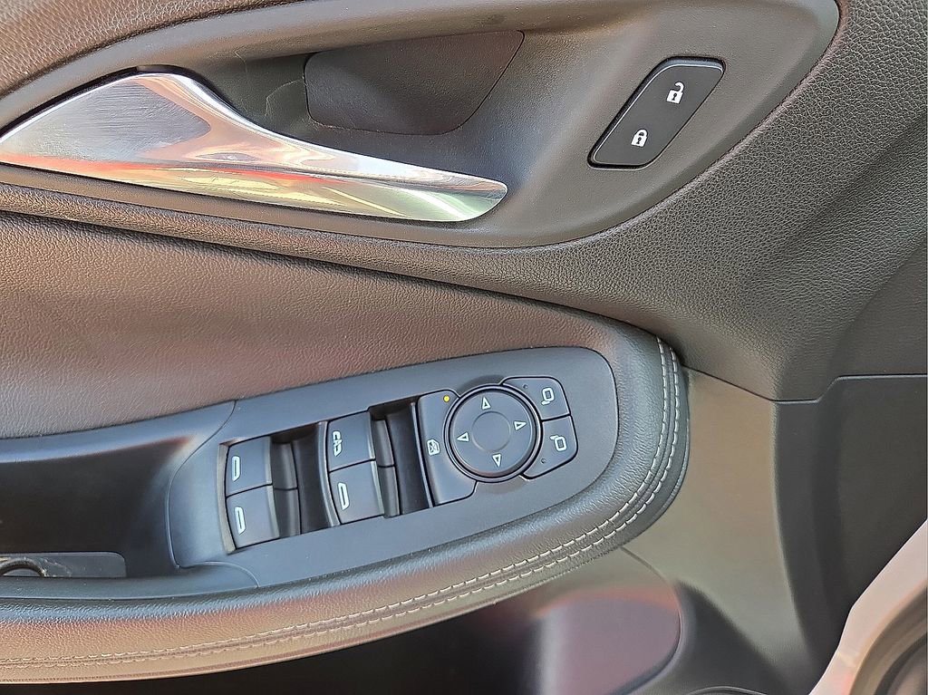 Used 2024 Buick Encore GX Sport Touring AWD/4WD image 20