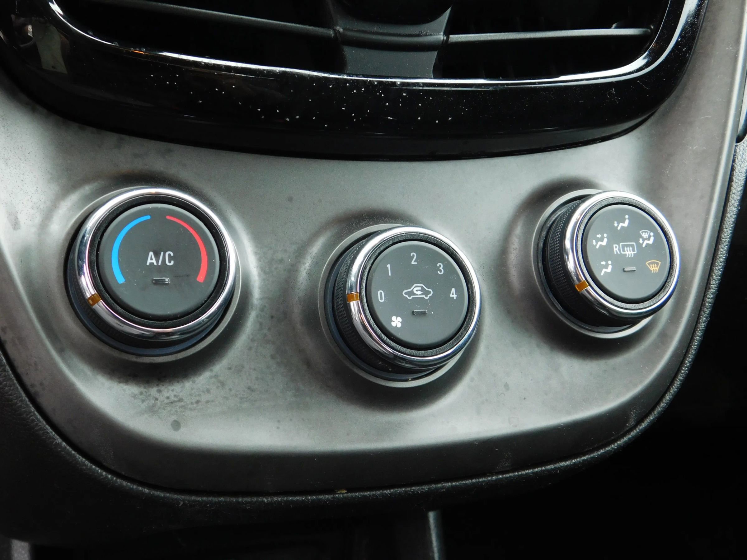 Used 2021 Chevrolet Spark LT FWD image 17