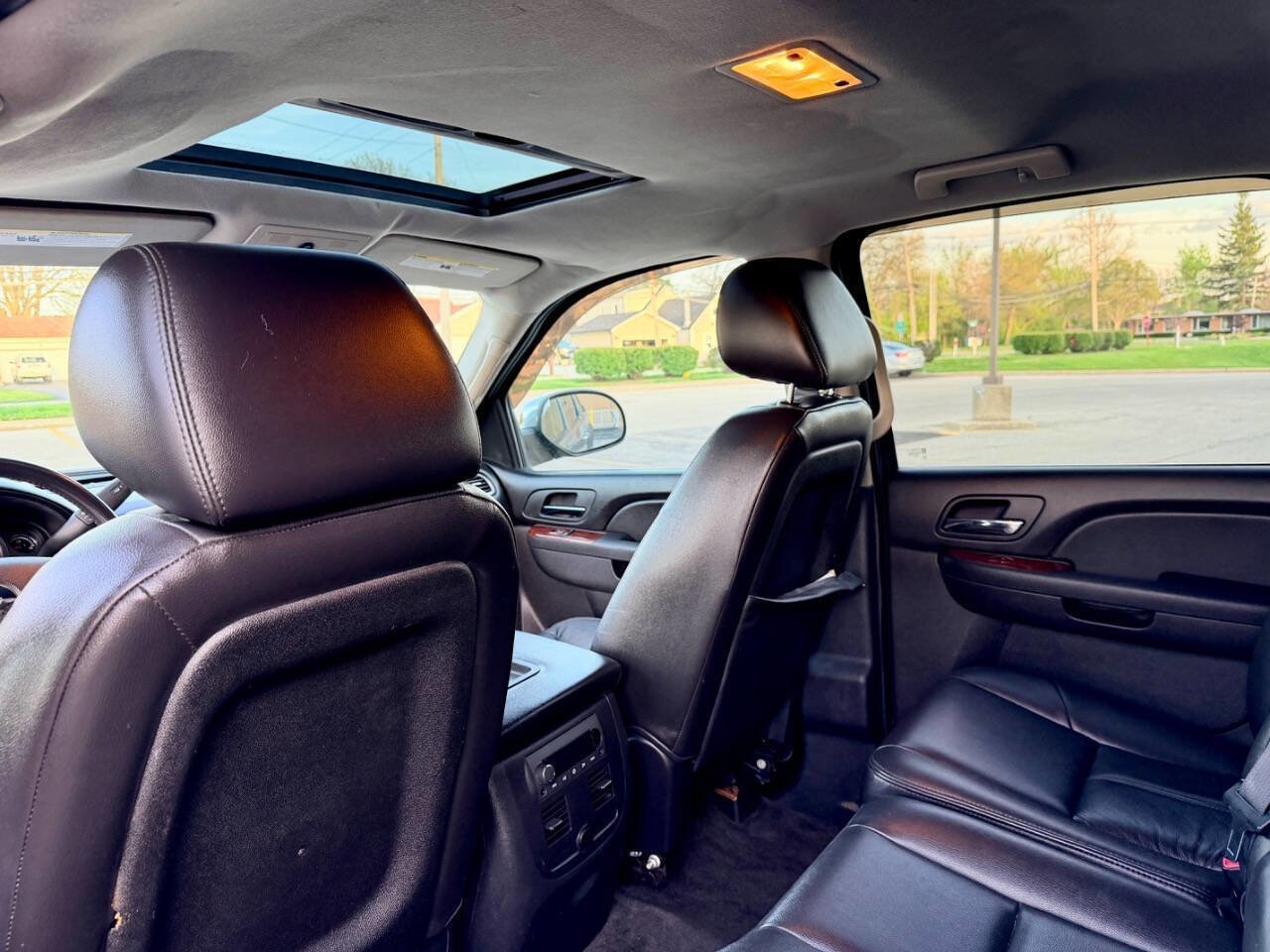 Used 2011 Chevrolet Avalanche LS w/ Regional Value Package AWD/4WD image 13