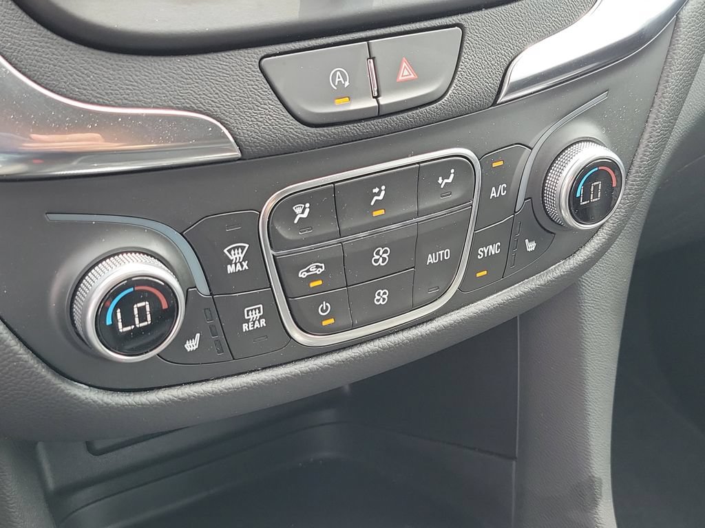 Used 2024 Chevrolet Equinox LT FWD image 11