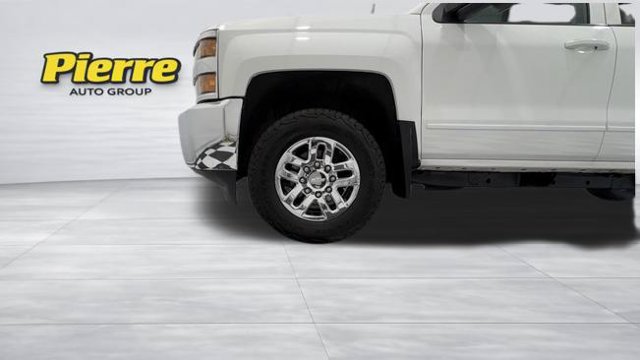 Used 2019 Chevrolet Silverado 3500 LT AWD/4WD image 9