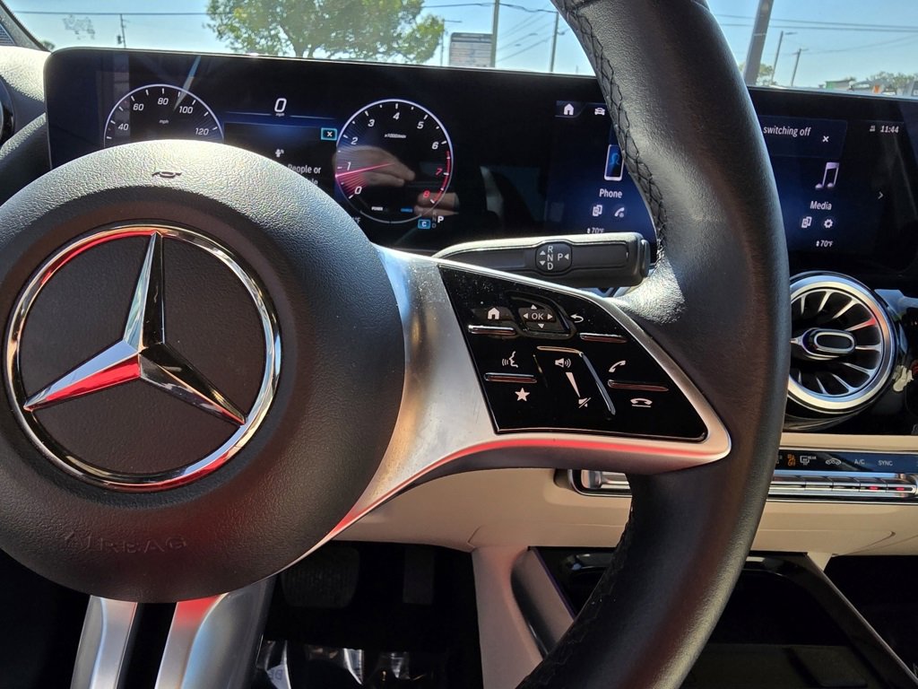 Used 2025 Mercedes-Benz GLA 250 image 19