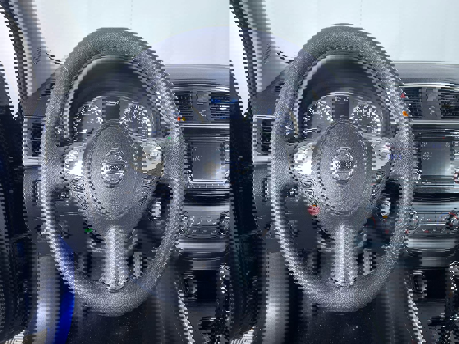 Used 2016 Nissan Sentra SV w/ Style Package image 16