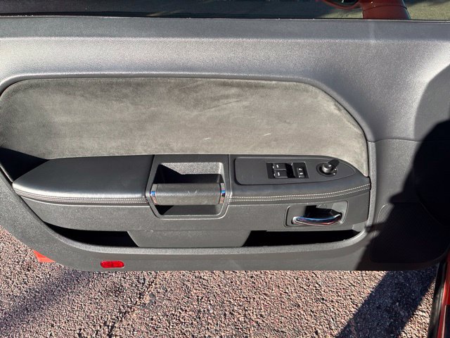 Used 2010 Dodge Challenger SRT8 RWD image 7