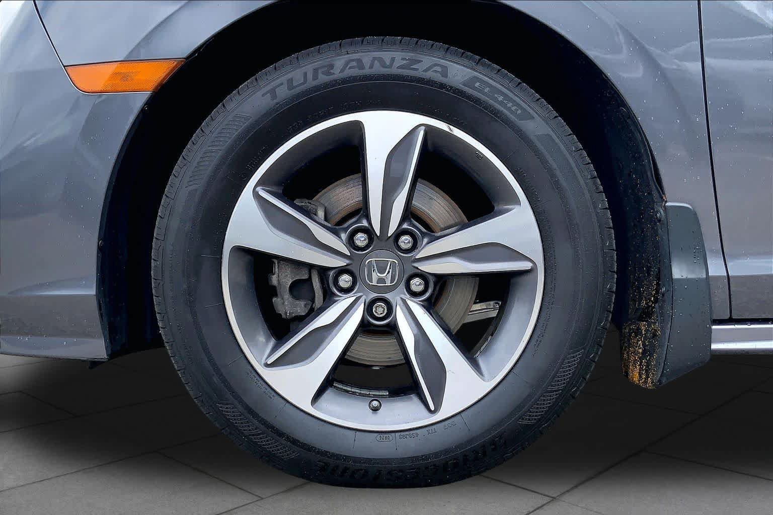 Used 2018 Honda Odyssey Touring image 11