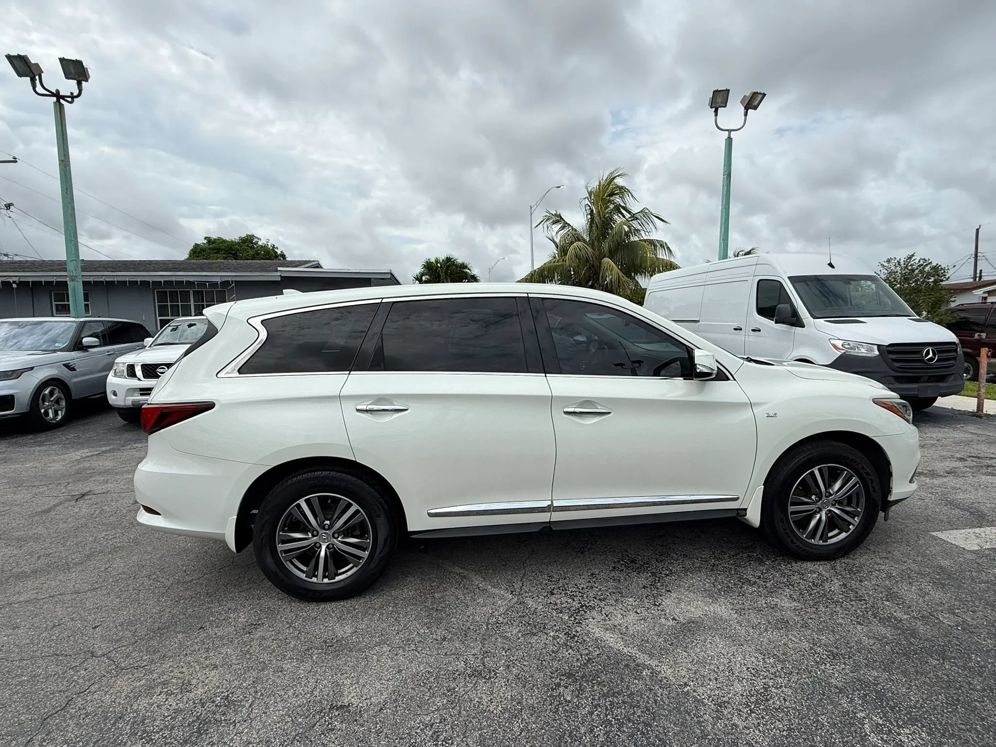 Used 2020 INFINITI QX60 Pure FWD image 6