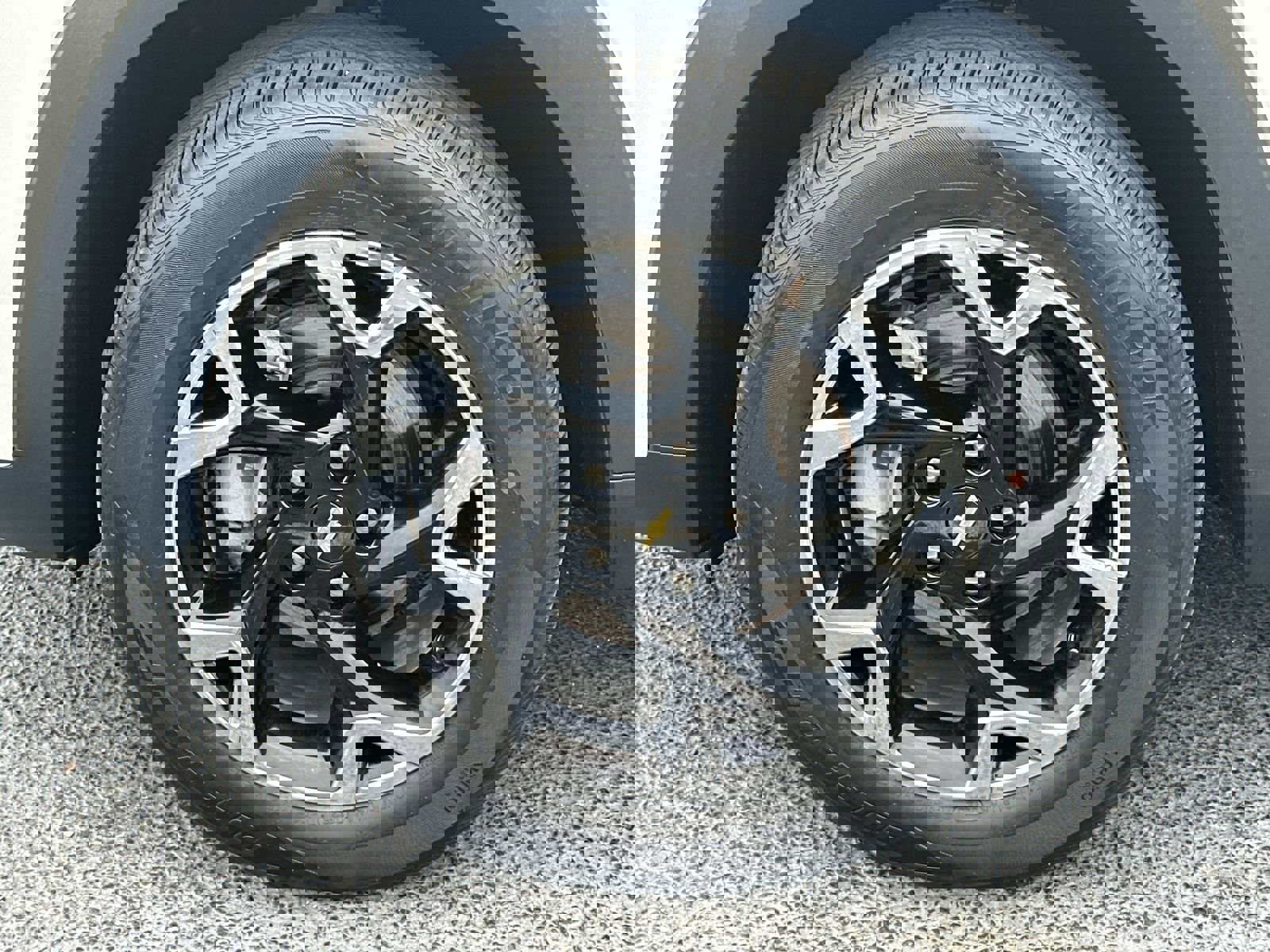 Used 2025 Chevrolet Trax LT w/ LT Convenience Package image 13