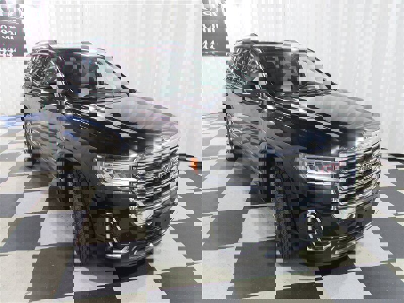 Used 2023 GMC Acadia SLT image 4