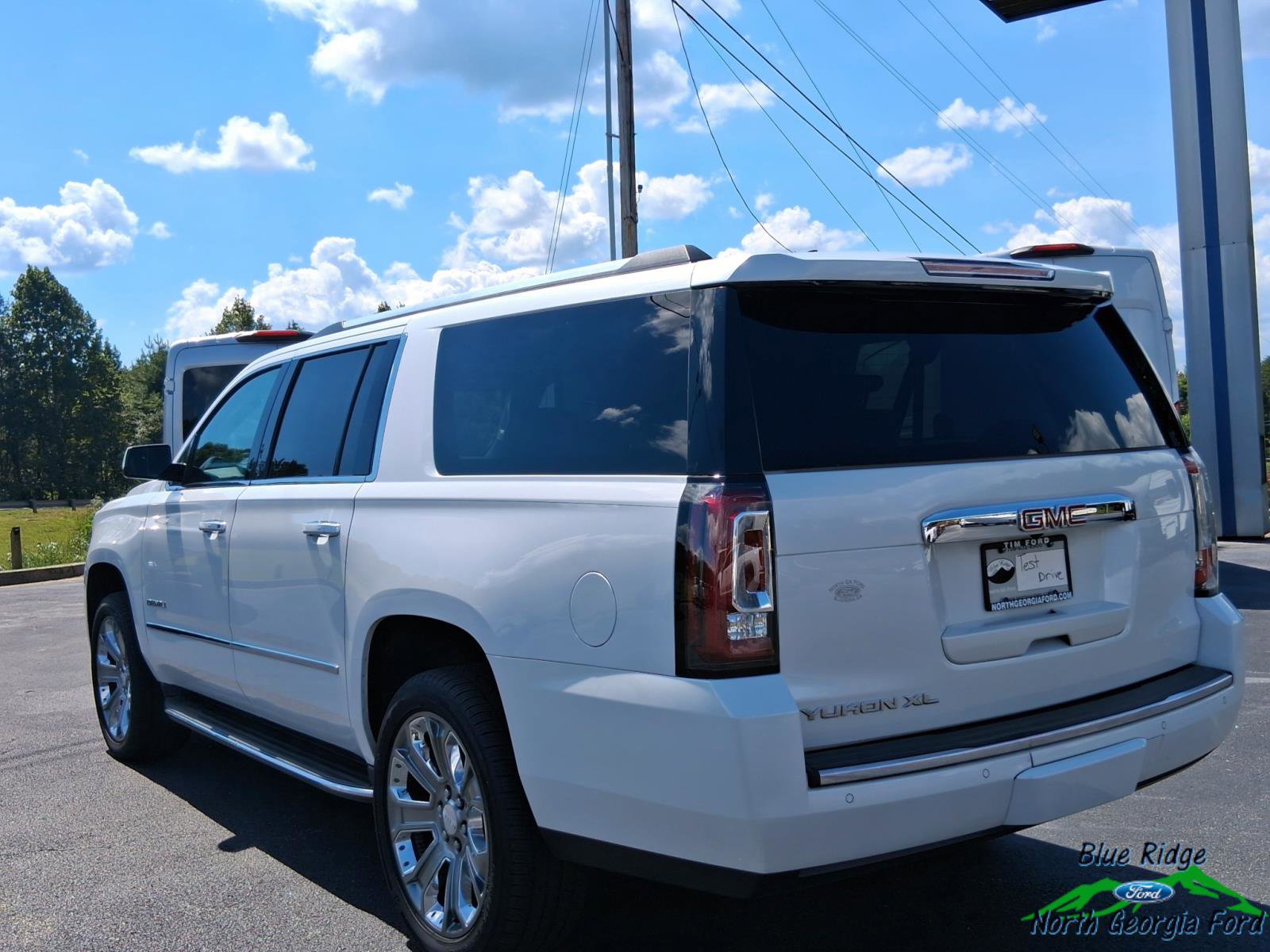 Used 2016 GMC Yukon XL Denali w/ Open Road Package image 3