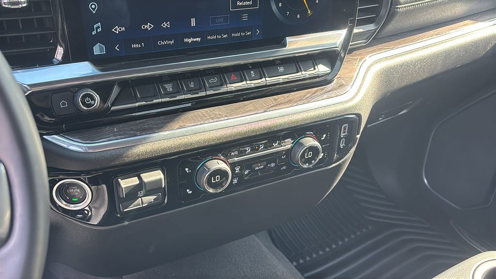 Used 2025 Chevrolet Silverado 3500 LTZ image 20