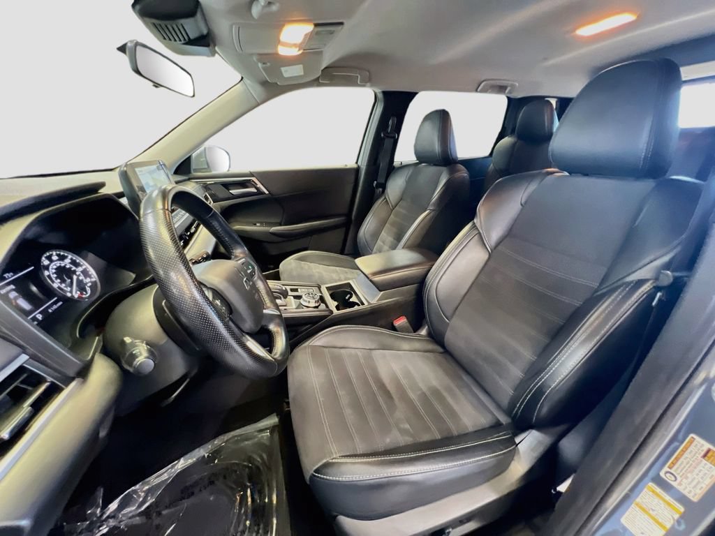 Used 2024 Mitsubishi Outlander SE AWD/4WD image 21