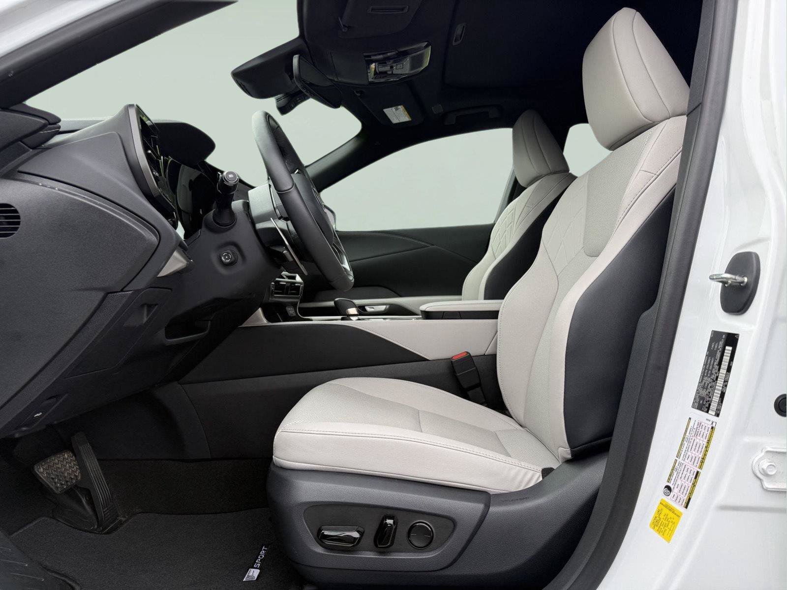 Certified 2025 Lexus RX 350 F Sport AWD/4WD image 8