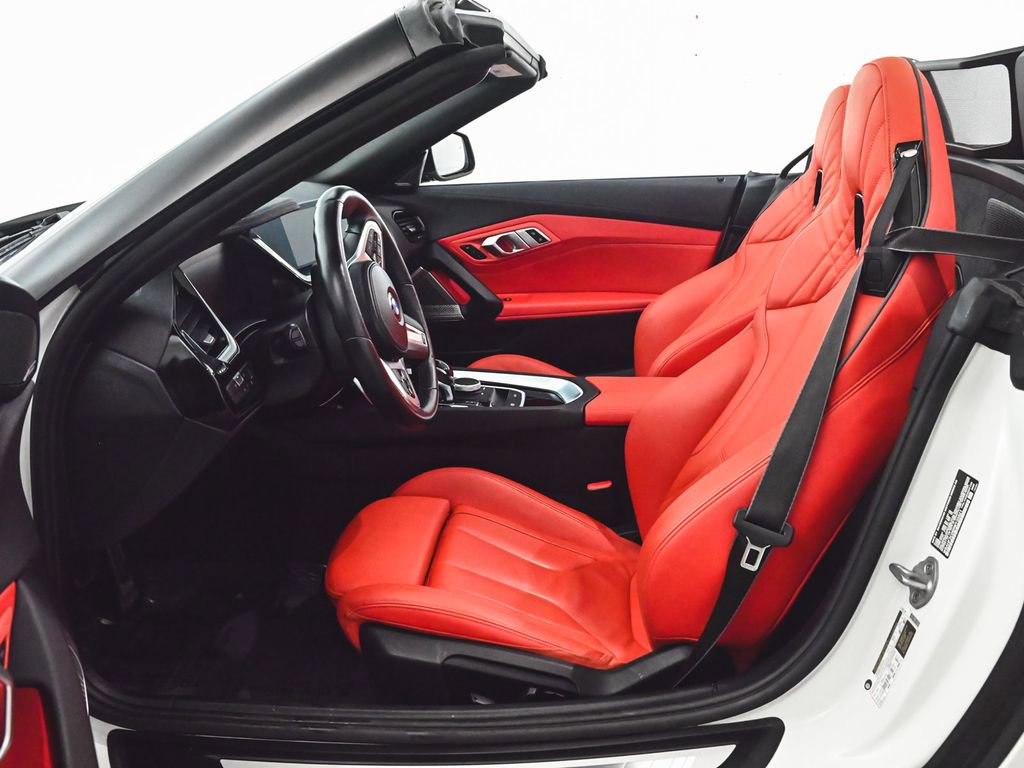 Used 2024 BMW Z4 sDrive30i w/ Shadowloine Package image 37