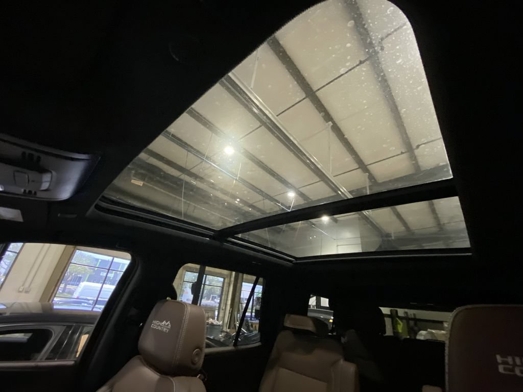 Used 2023 Chevrolet Tahoe High Country RWD image 21