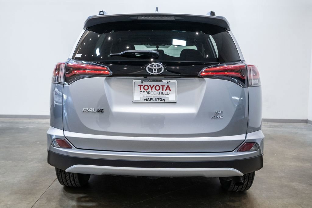 Used 2016 Toyota RAV4 SE image 8
