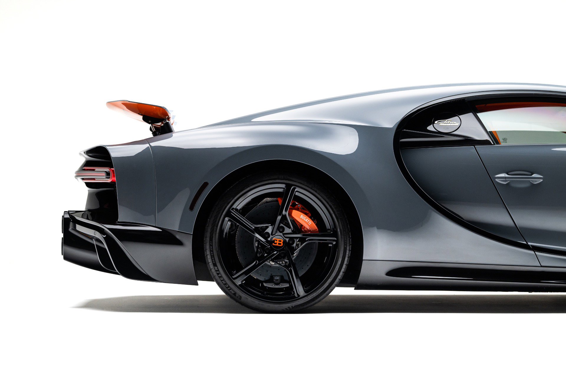 Used 2024 Bugatti Chiron Super Sport AWD/4WD image 8