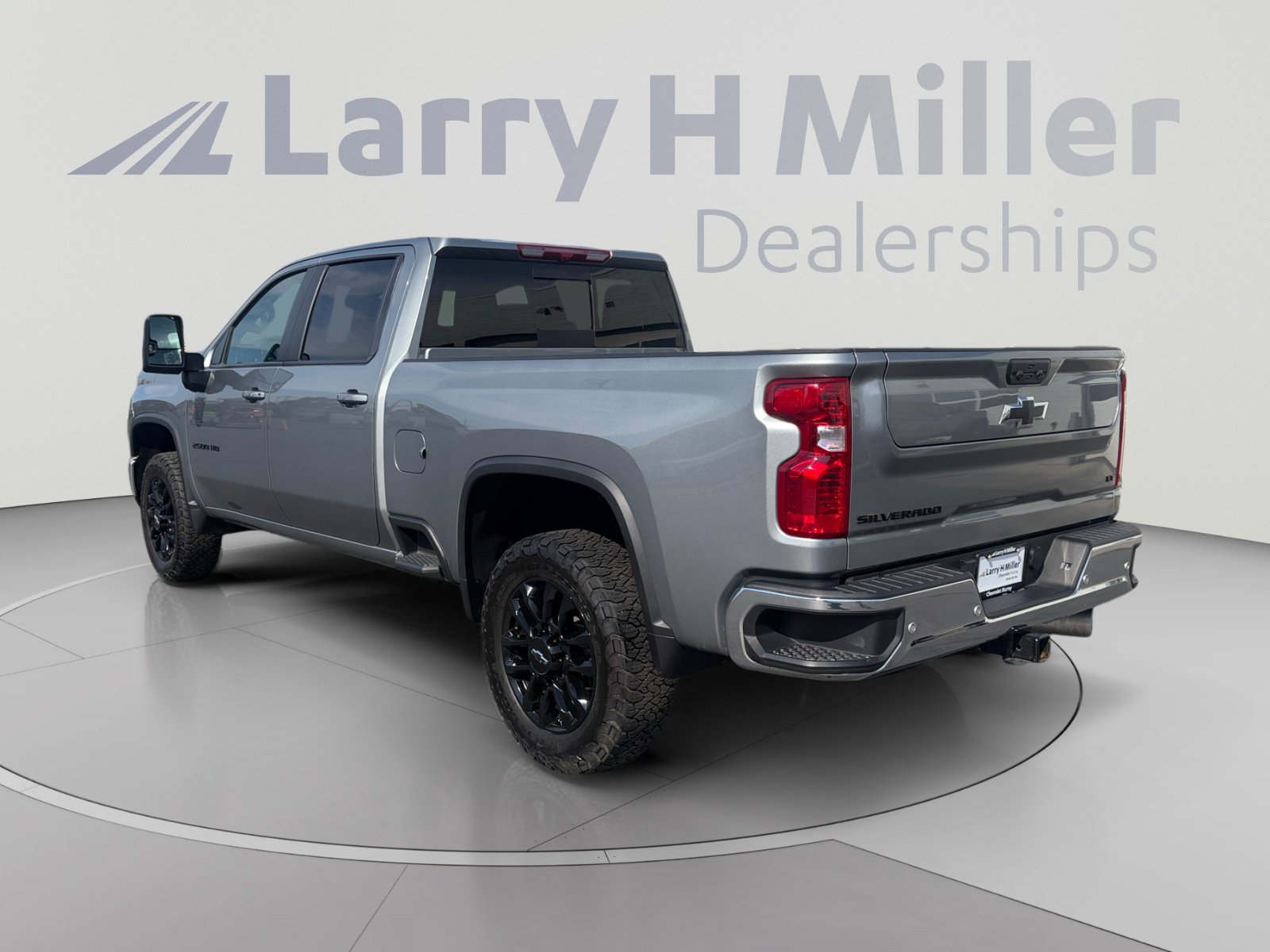Used 2025 Chevrolet Silverado 2500 LT w/ All Star Edition AWD/4WD image 3