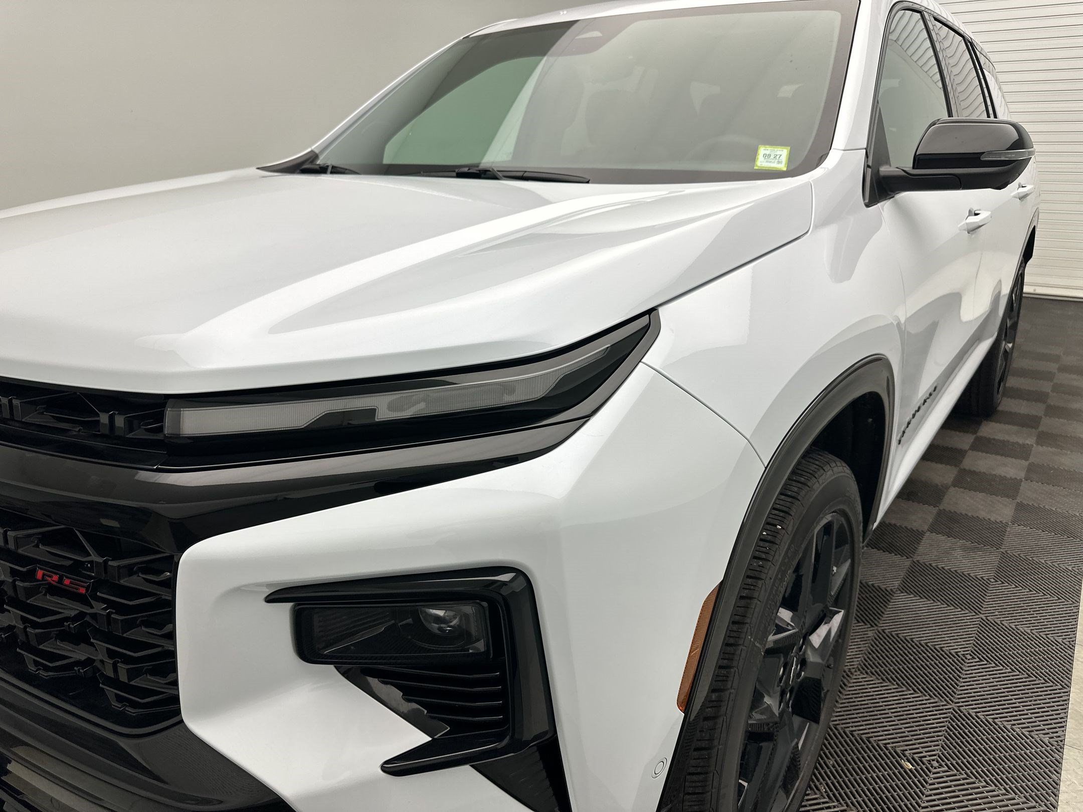 Certified 2026 Chevrolet Traverse RS AWD/4WD image 30