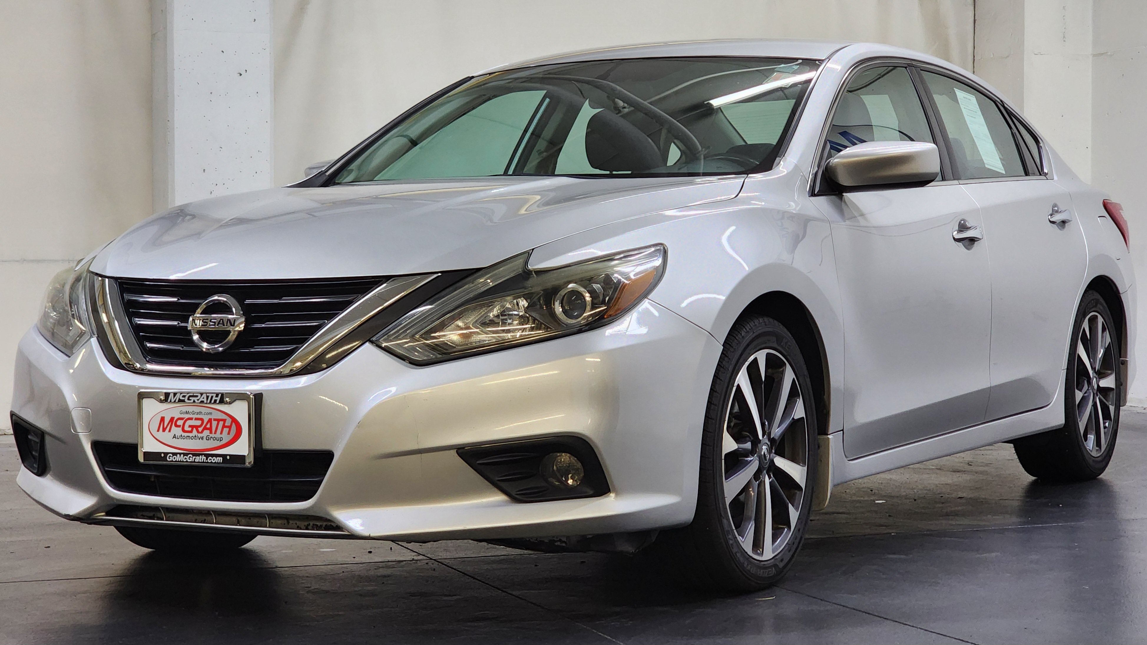 Used 2016 Nissan Altima 2.5 SR FWD image 11