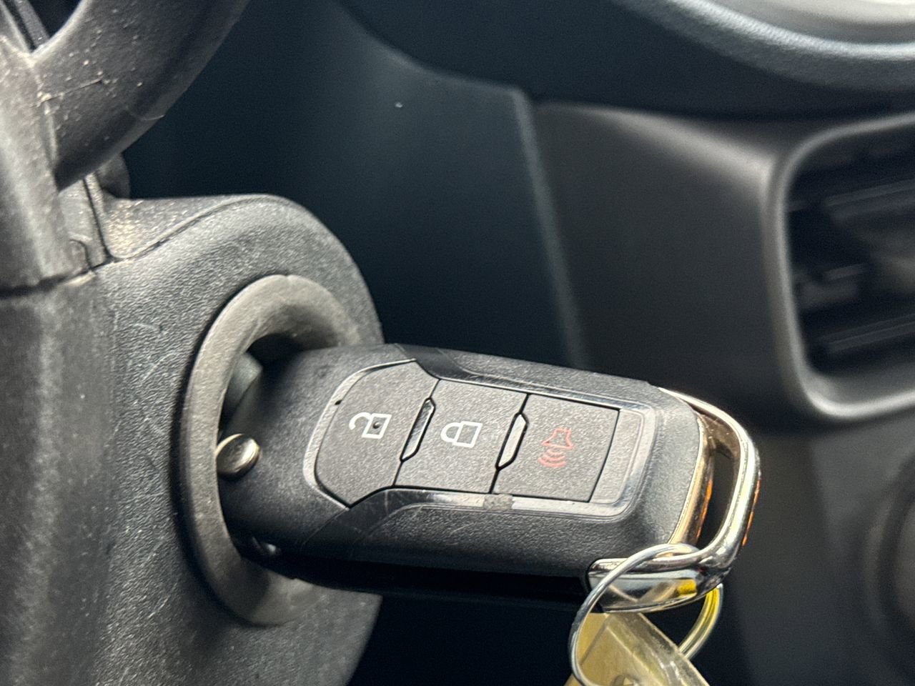 Used 2023 Ford Maverick XL image 27