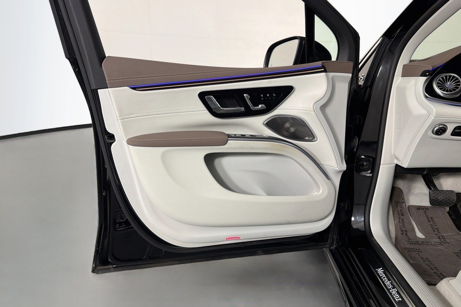 Certified 2023 Mercedes-Benz EQS 580 4MATIC SUV image 20