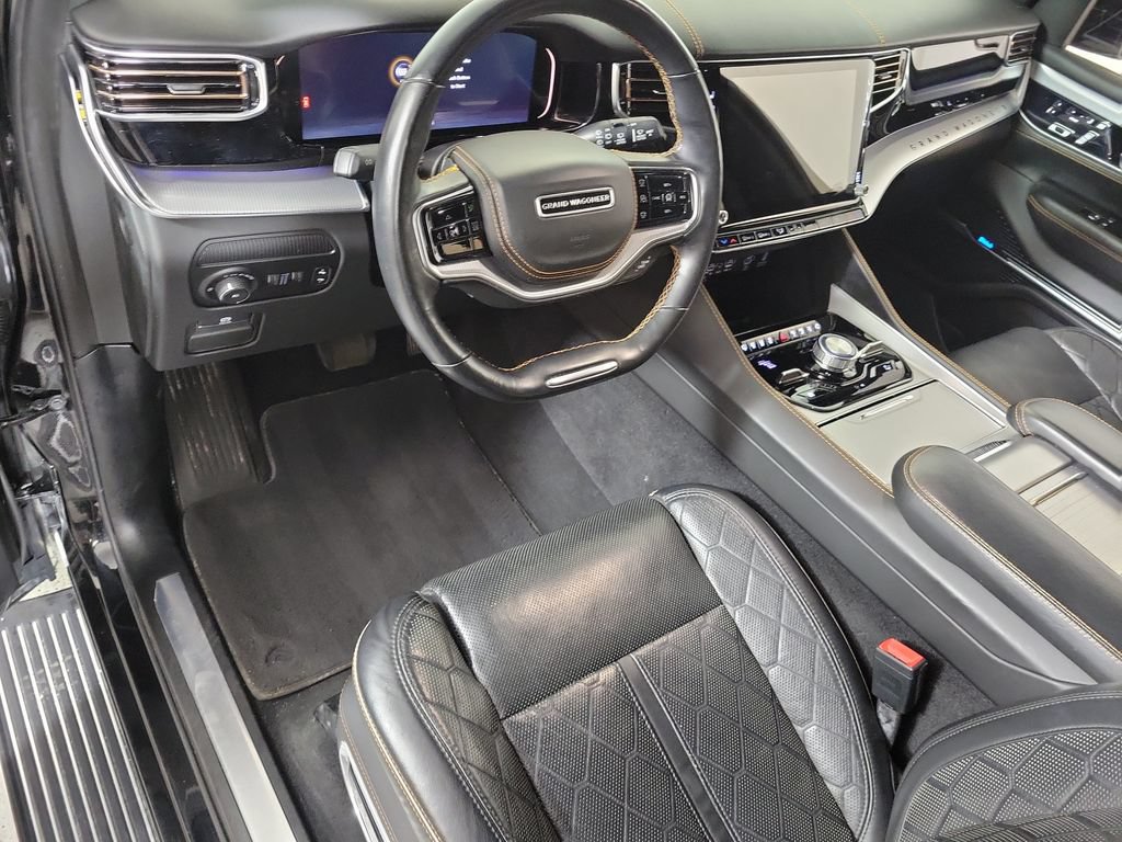 Used 2022 Jeep Grand Wagoneer Series III w/ Rear Seat Video Group 1 AWD/4WD image 11