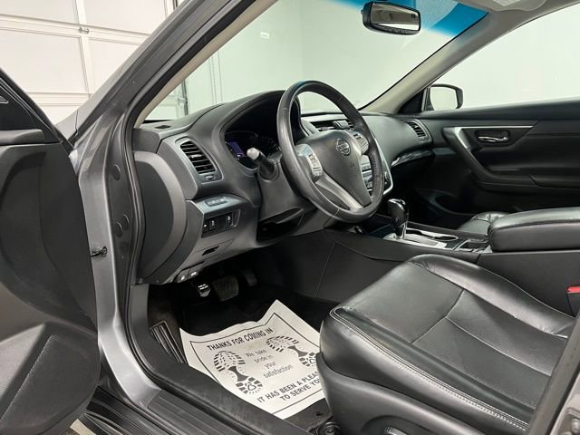 Used 2017 Nissan Altima 2.5 SL w/ Moonroof Package image 18