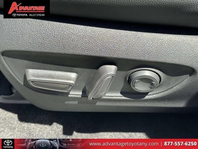 Certified 2024 Toyota Grand Highlander AWD image 24
