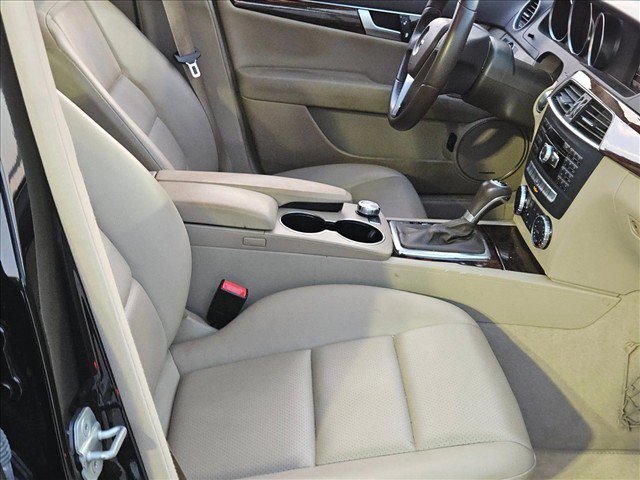 Used 2013 Mercedes-Benz C 250 Sedan image 20