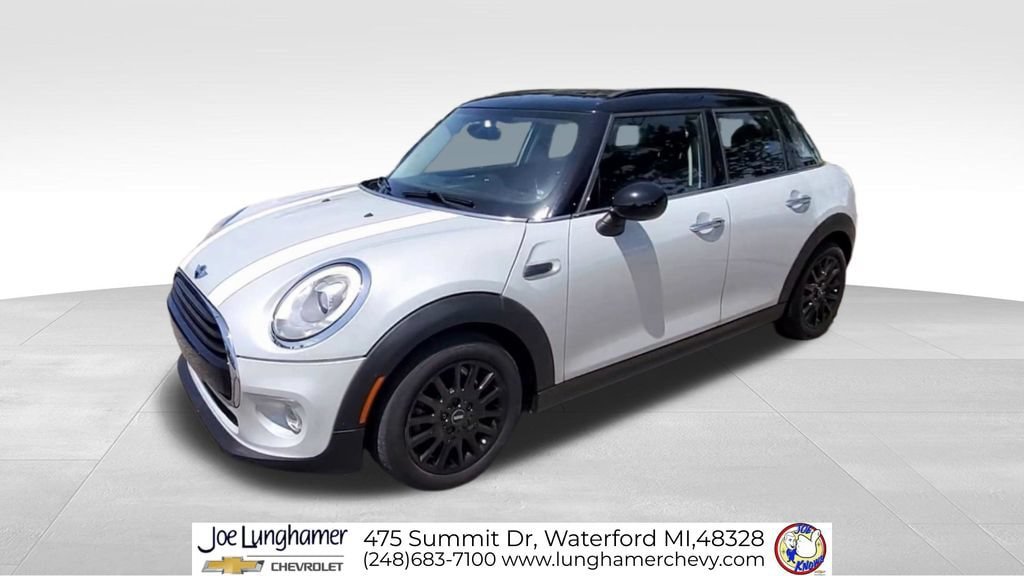 Used 2016 MINI Cooper 4-Door Hardtop FWD image 4