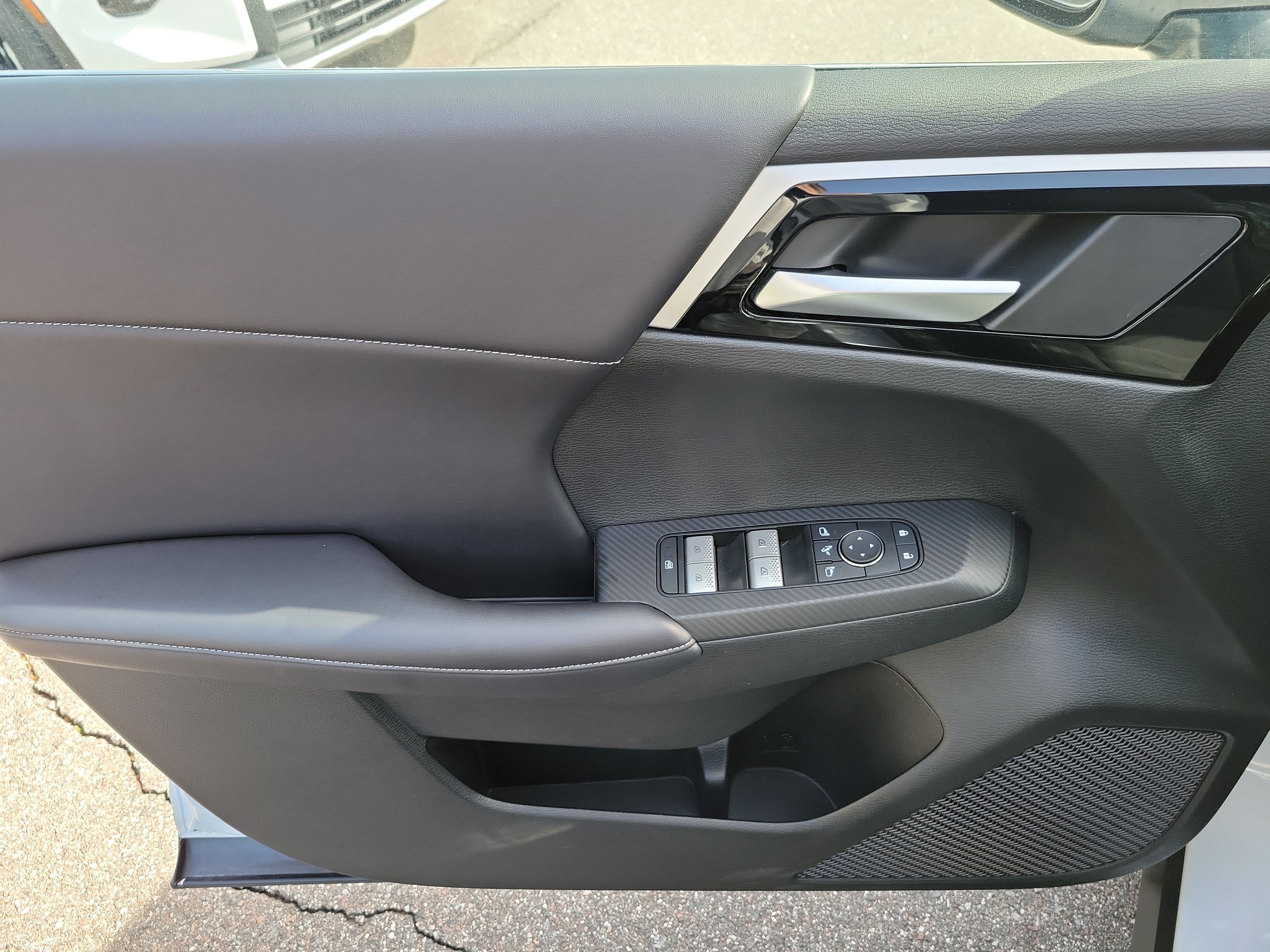 Used 2023 Mitsubishi Outlander SE AWD/4WD image 17