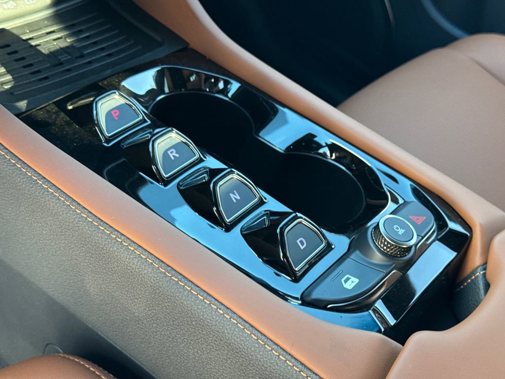 New 2025 VinFast VF 8 Plus AWD/4WD image 26