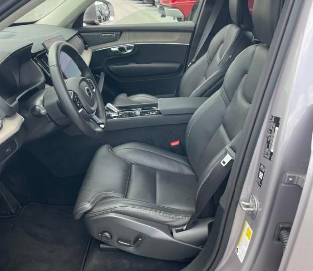 Used 2026 Volvo XC90 B5 Ultra AWD/4WD image 4