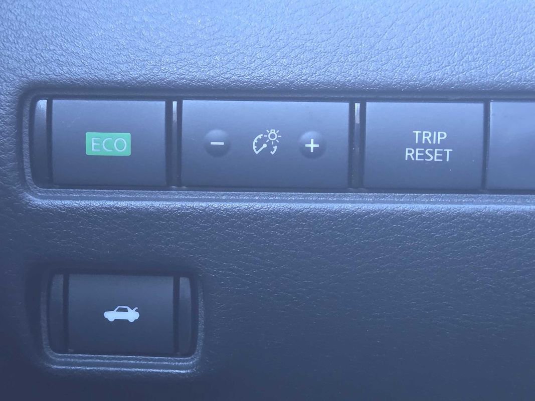 Used 2025 Nissan Sentra SV image 20