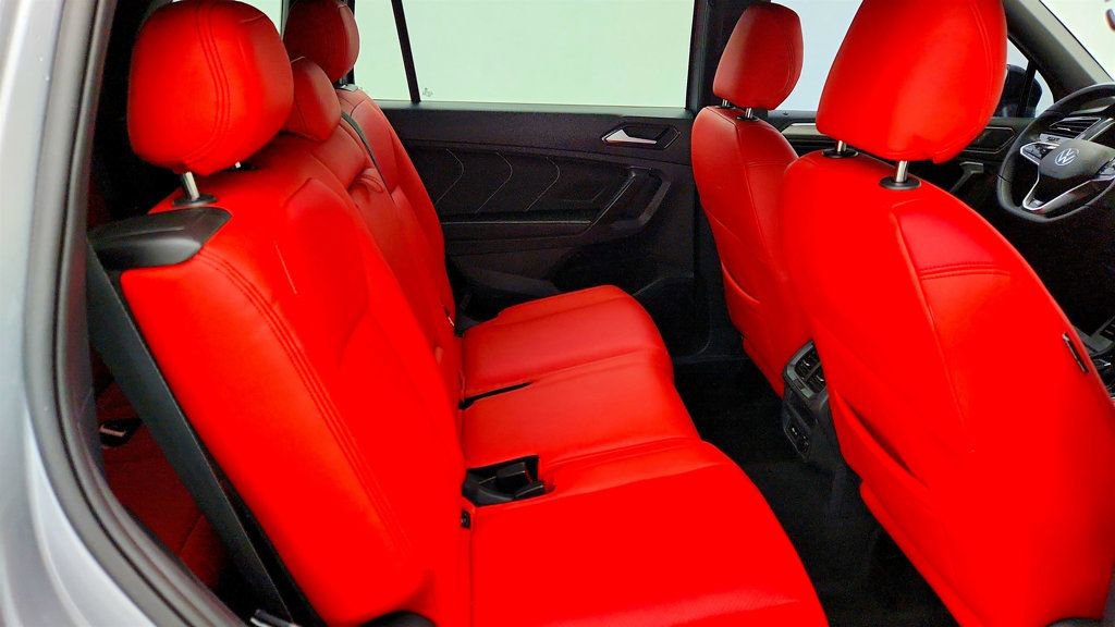 Used 2024 Volkswagen Tiguan SE R-Line image 21