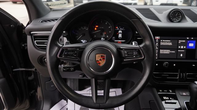 Used 2023 Porsche Macan image 27