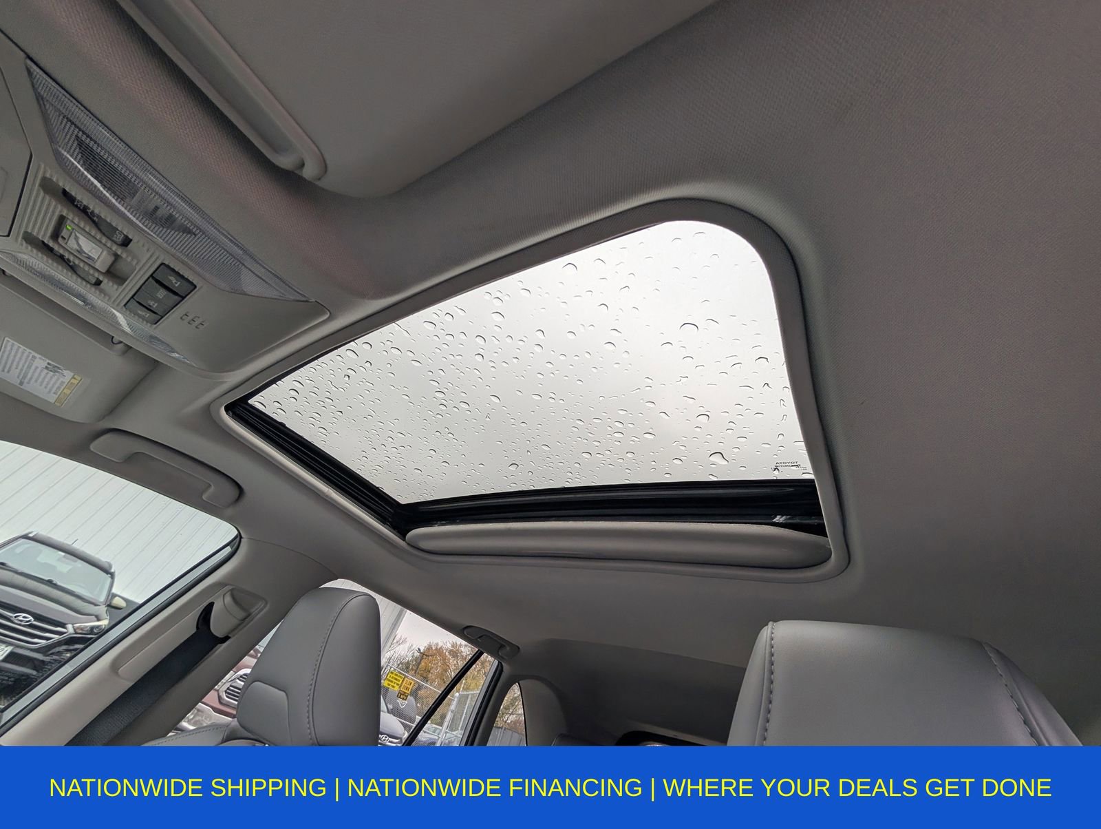 Used 2021 Toyota RAV4 XLE Premium image 45