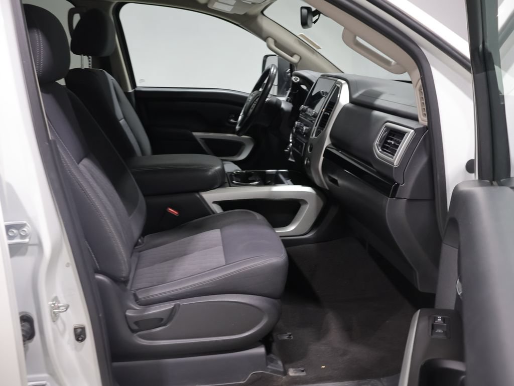 Used 2020 Nissan Titan SV w/ SV Convenience Package AWD/4WD image 21