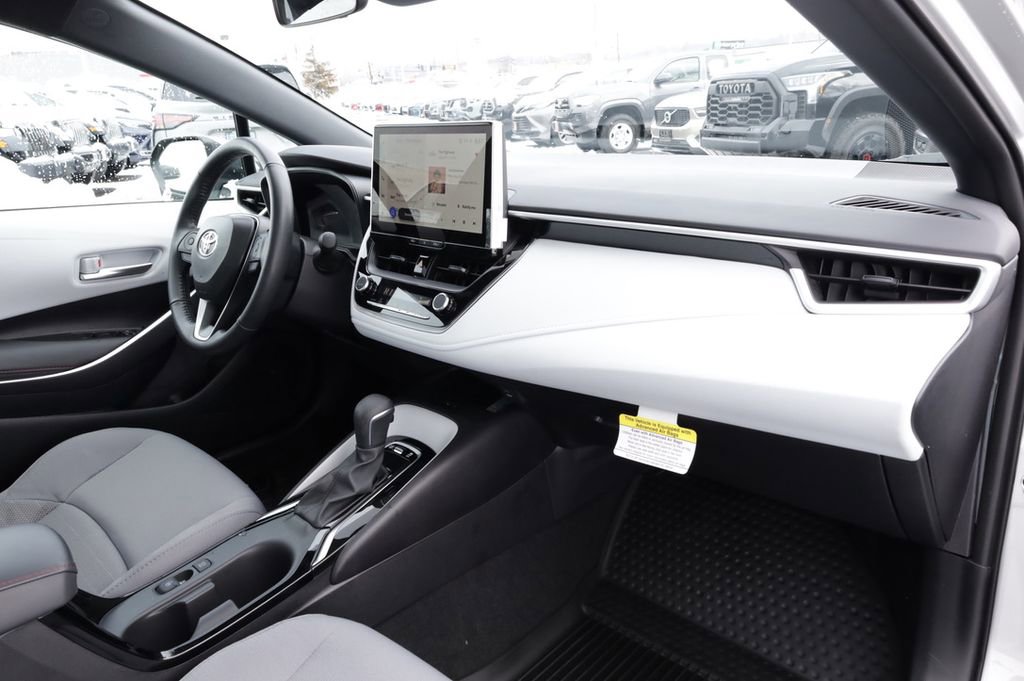 Certified 2025 Toyota Corolla SE w/ SE Premium Package image 28
