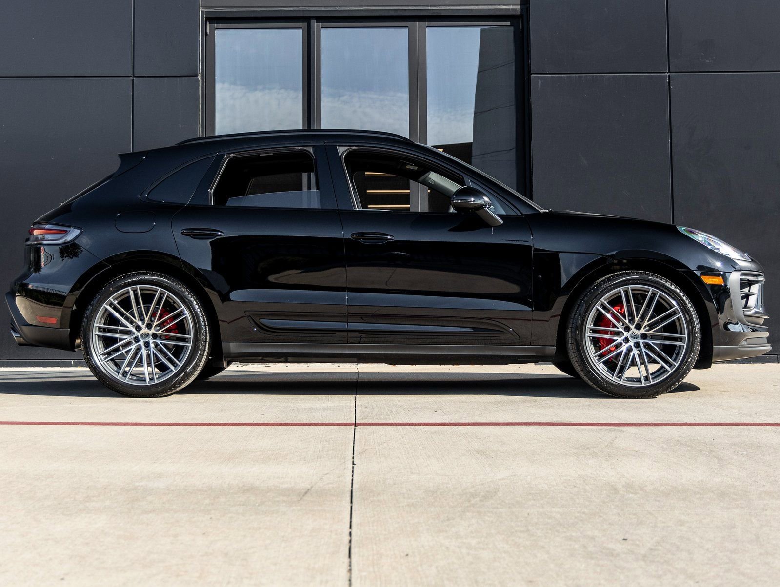 Used 2026 Porsche Macan S image 12