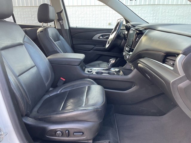 Used 2021 Chevrolet Traverse RS image 17