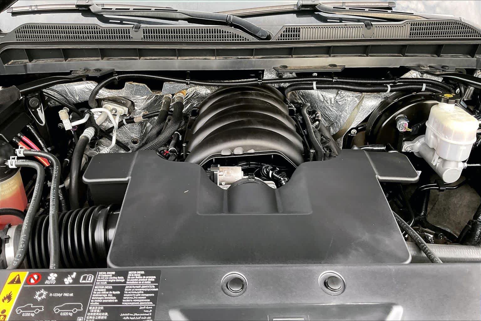 Used 2018 Chevrolet Silverado 1500 High Country AWD/4WD image 32